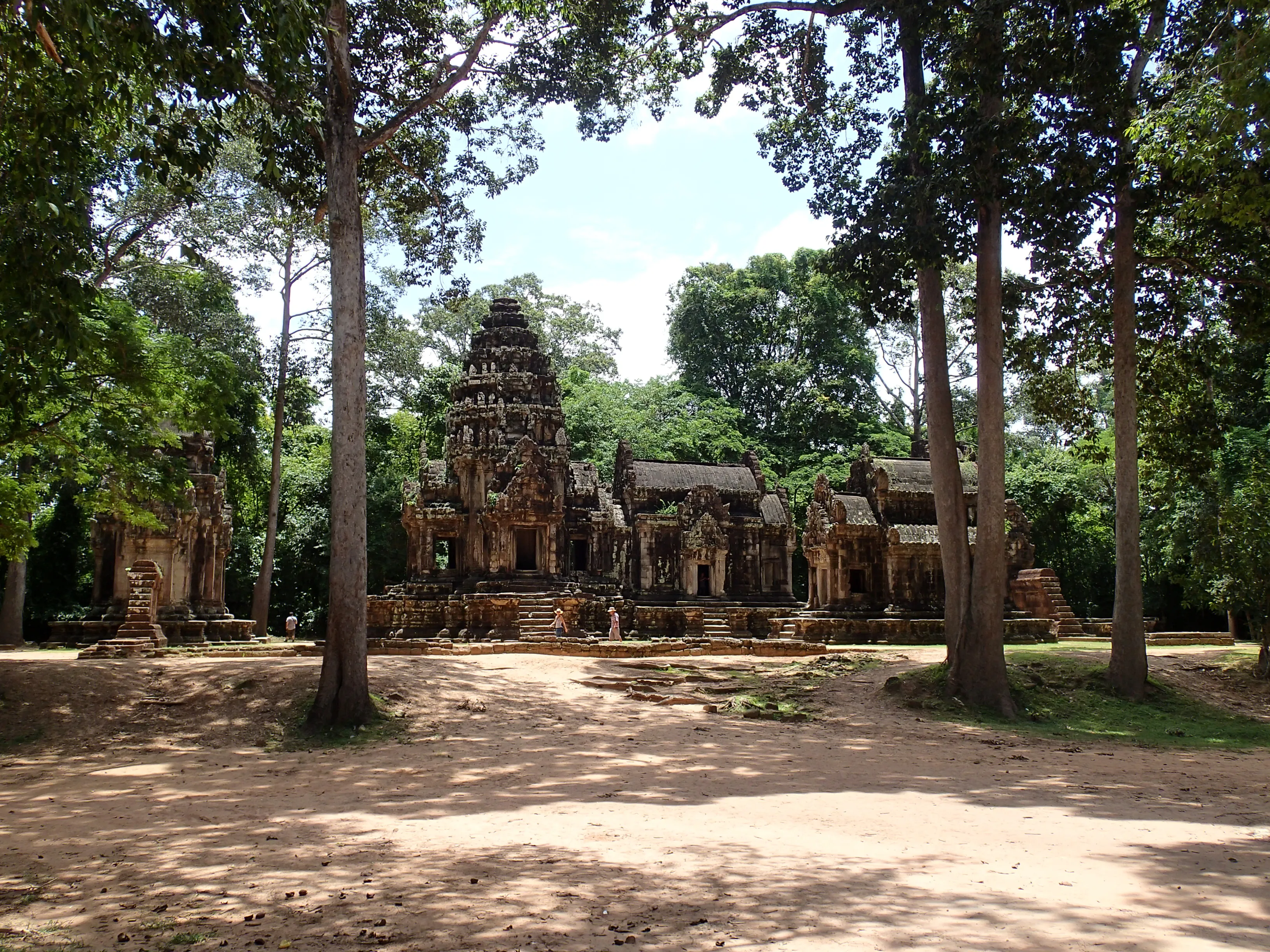 Explore Thommanon Temple