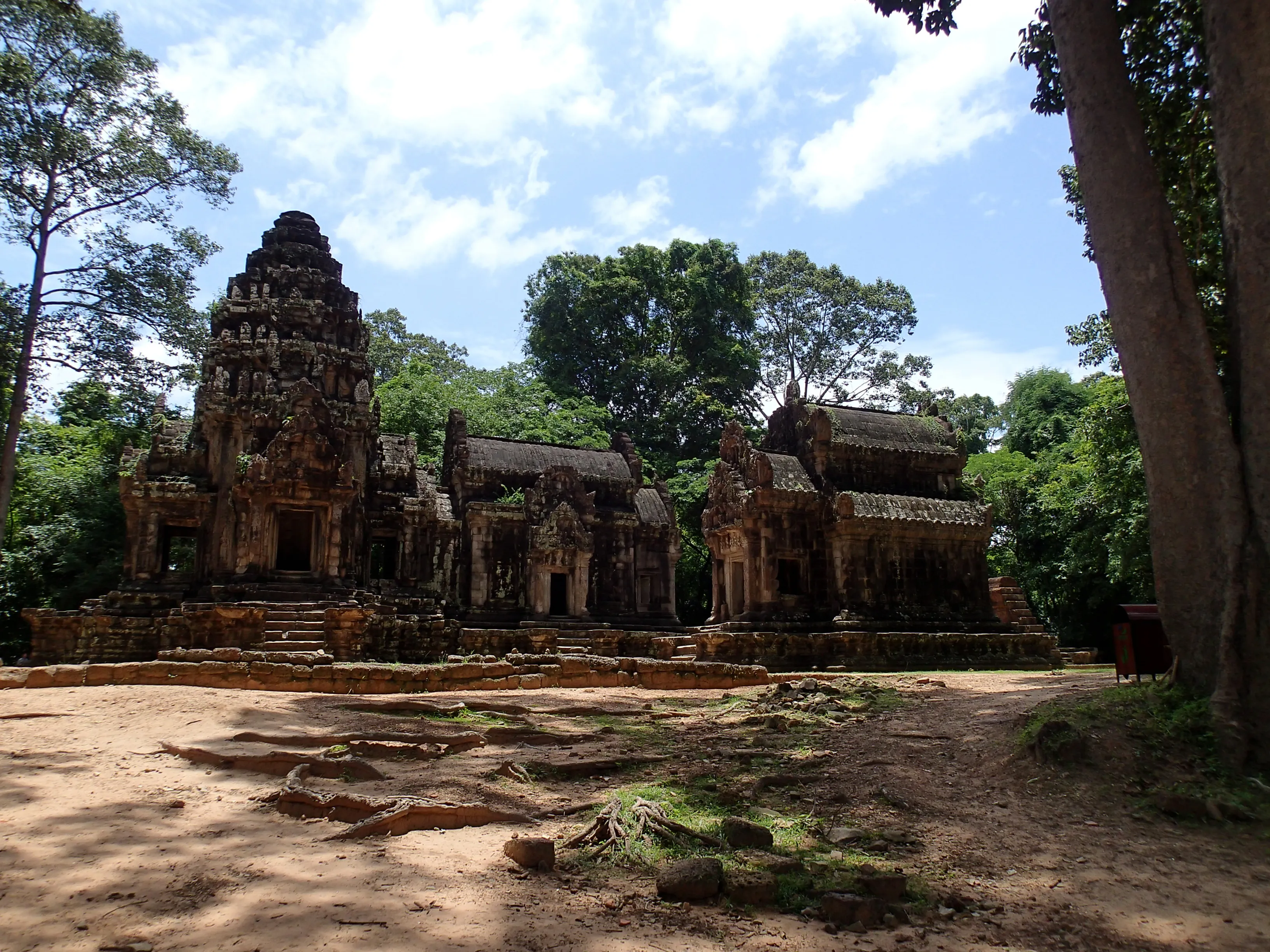 Explore Thommanon Temple