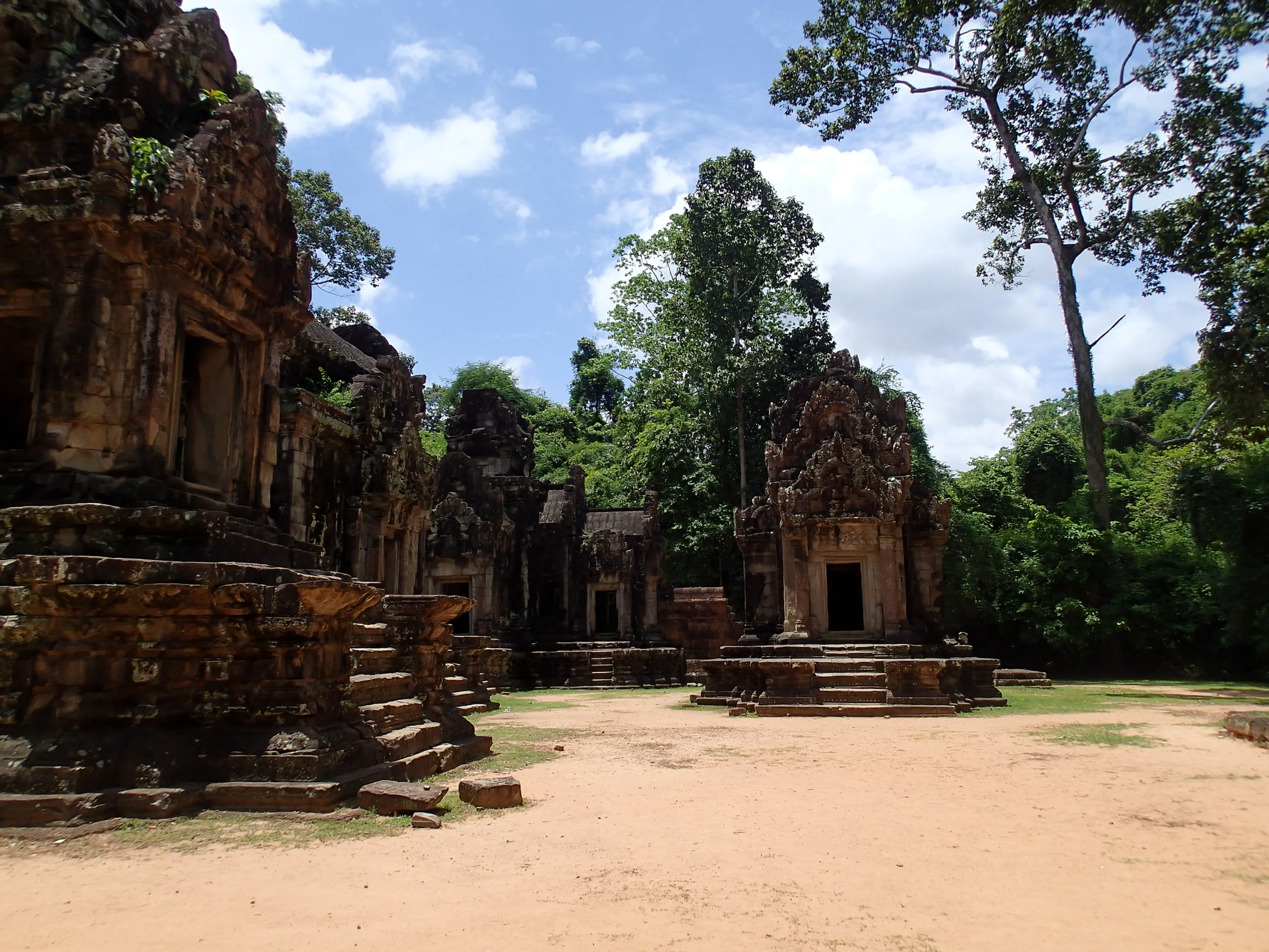 Explore Thommanon Temple