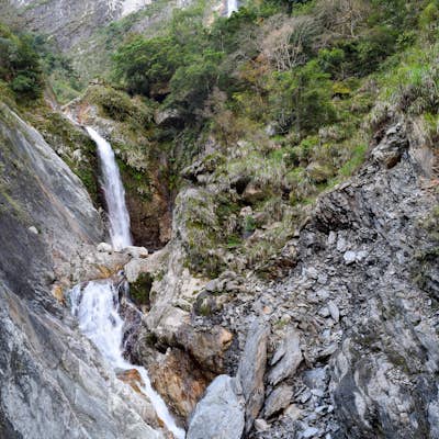 Hike to Baiyang Waterfall in Taroko National Park