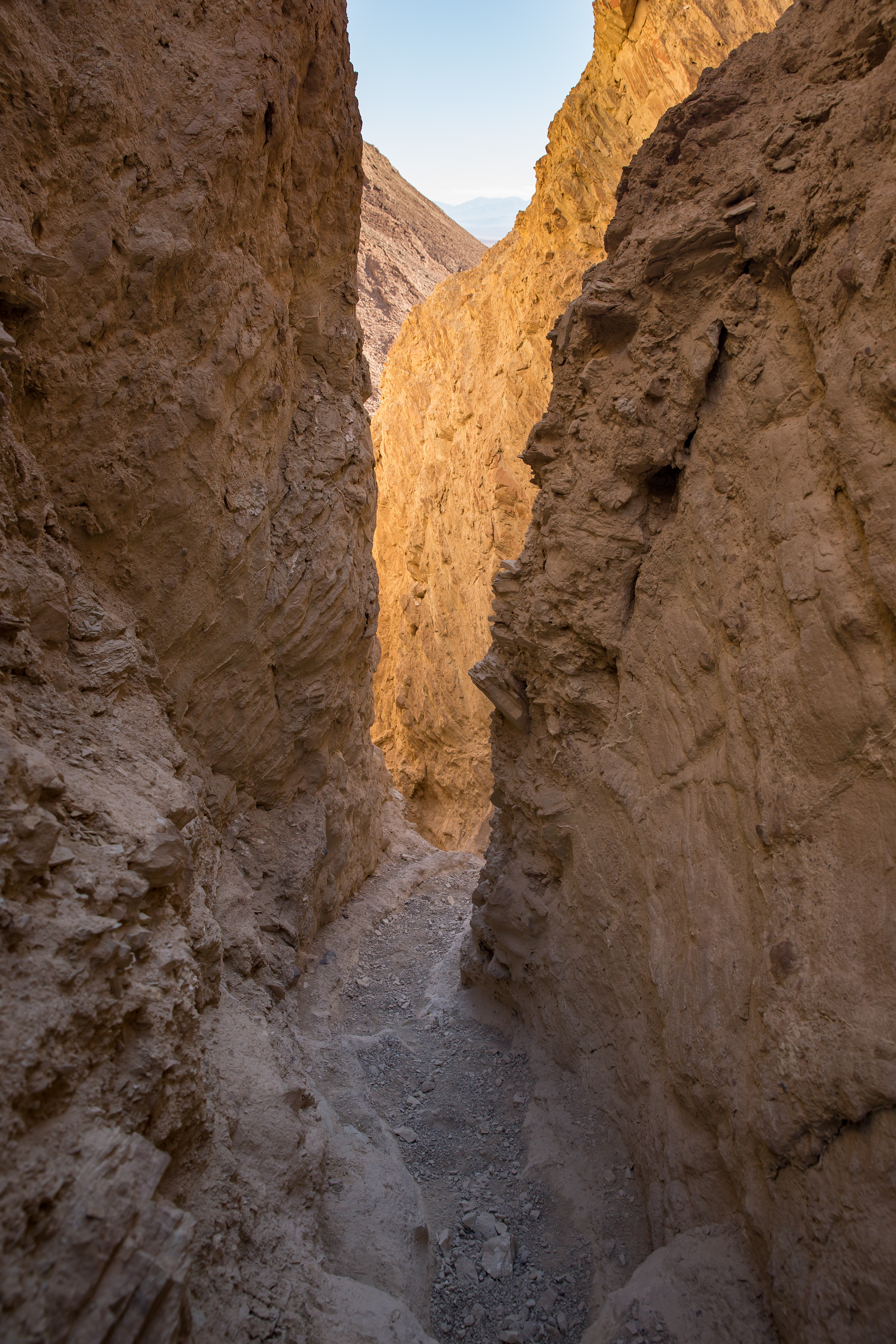 Hike Golden Canyon, Death Valley