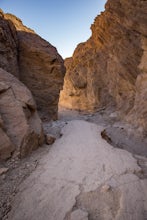 Hike Golden Canyon, Death Valley