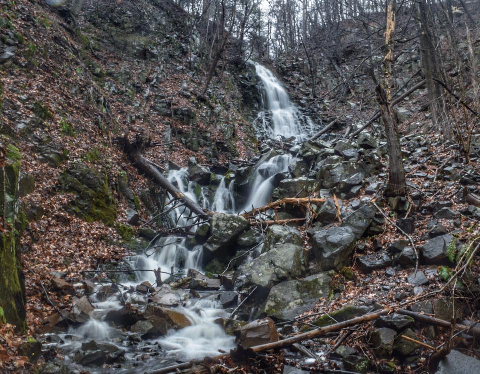 Hike to Roaring Brook Falls