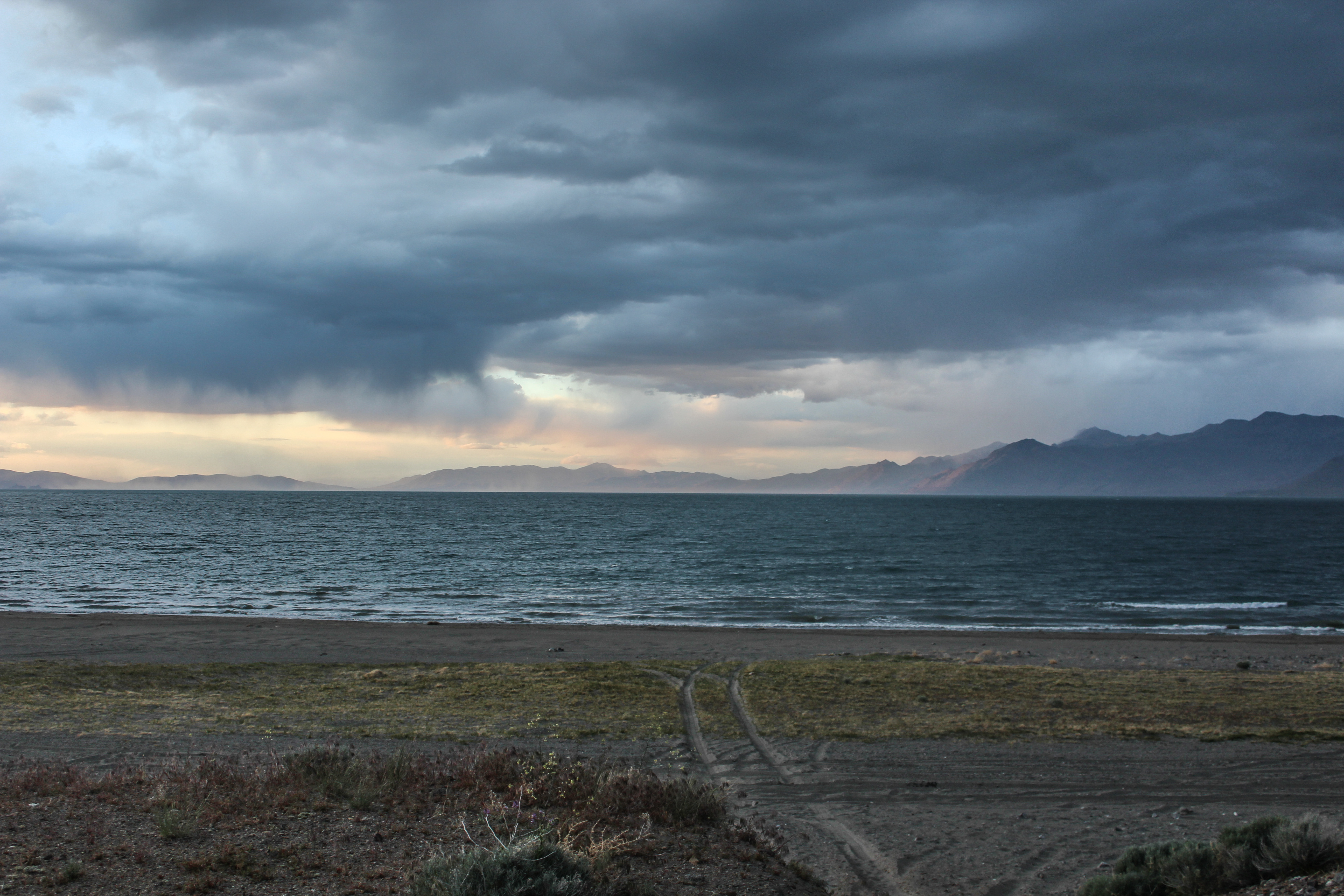 Catch a Sunset at Pyramid Lake