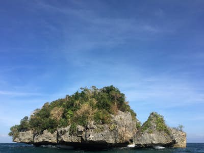 Explore Hundred Islands in the Philippines