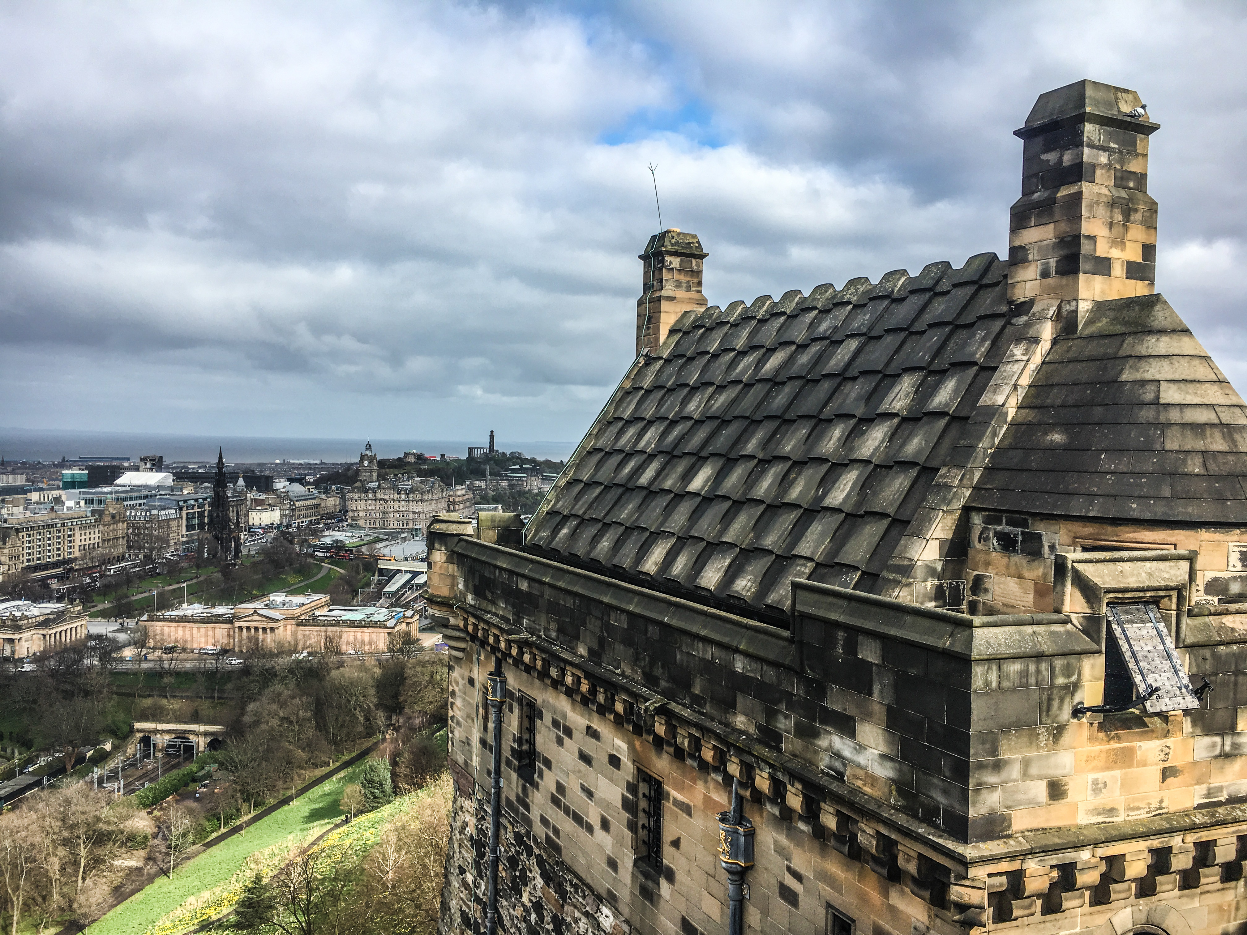 Explore Edinburgh Castle