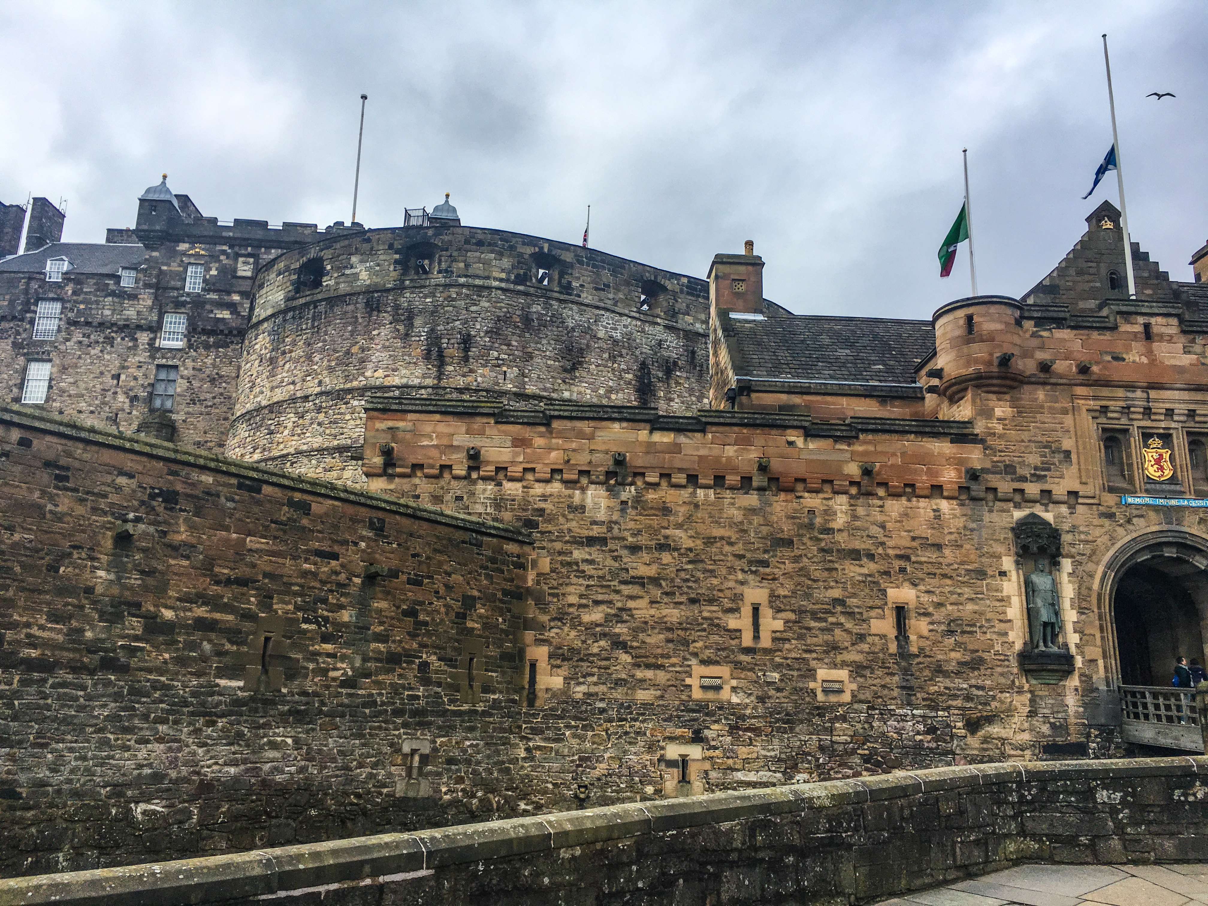 Explore Edinburgh Castle