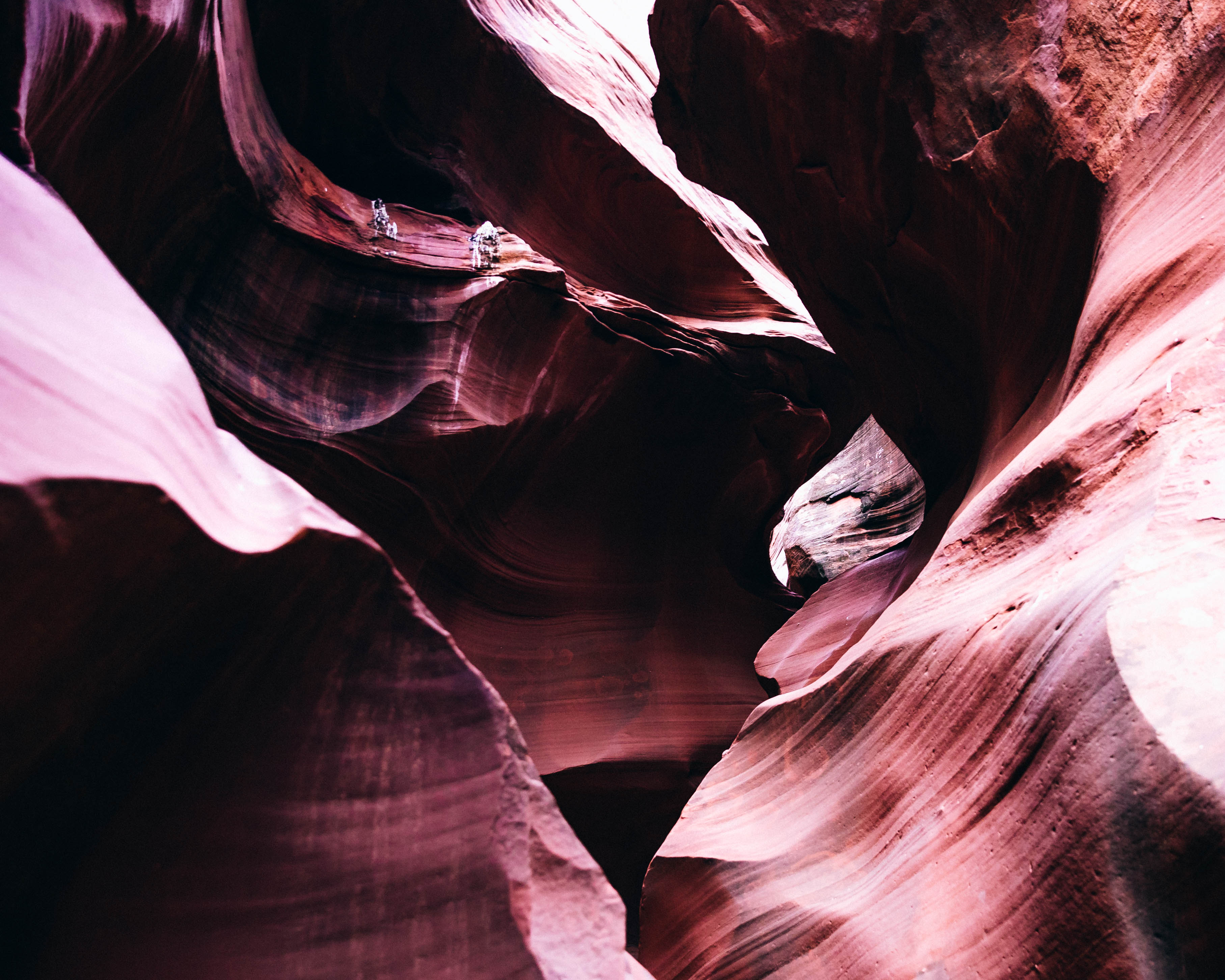 Hike through Upper Waterholes Canyon