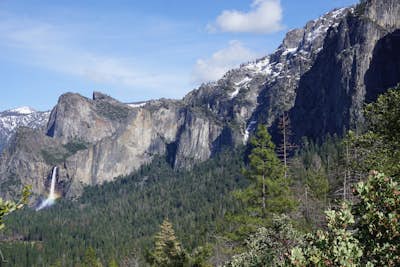 Hike to Inspiration Point in Yosemite NP