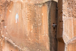 Climb in Penitente Canyon