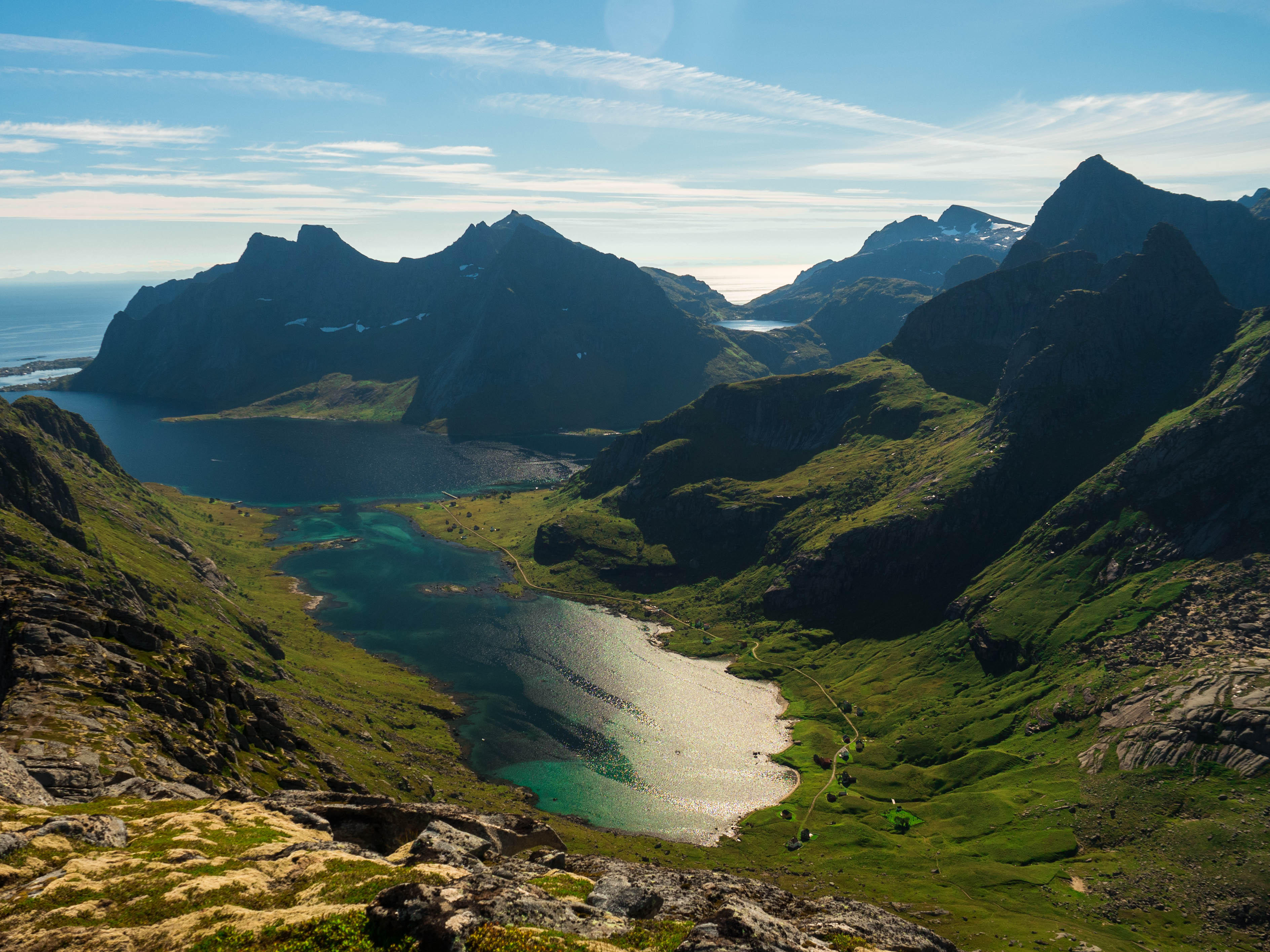 Hike to Helvetestinden