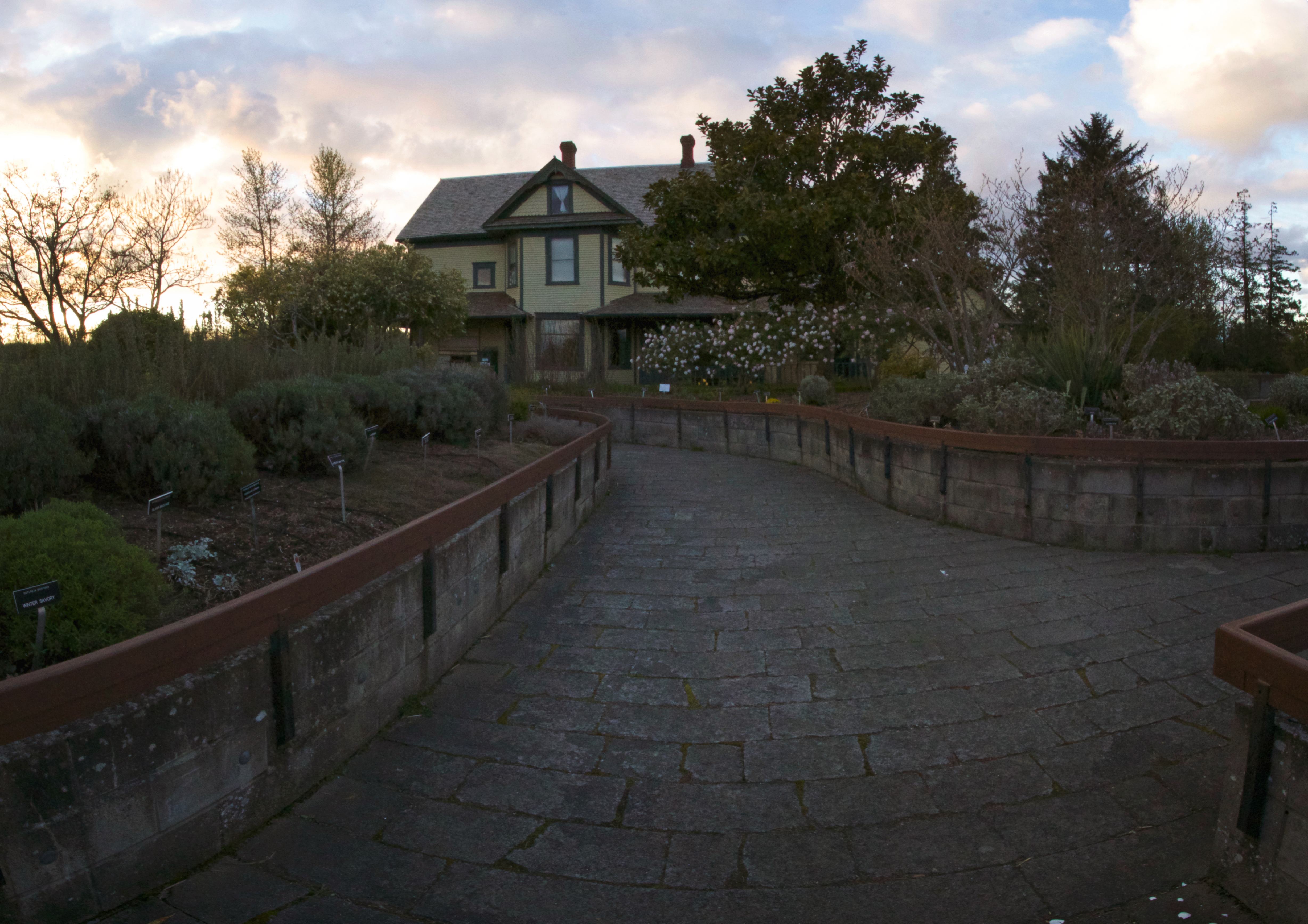 Take a Stroll through Hovander Homestead Park