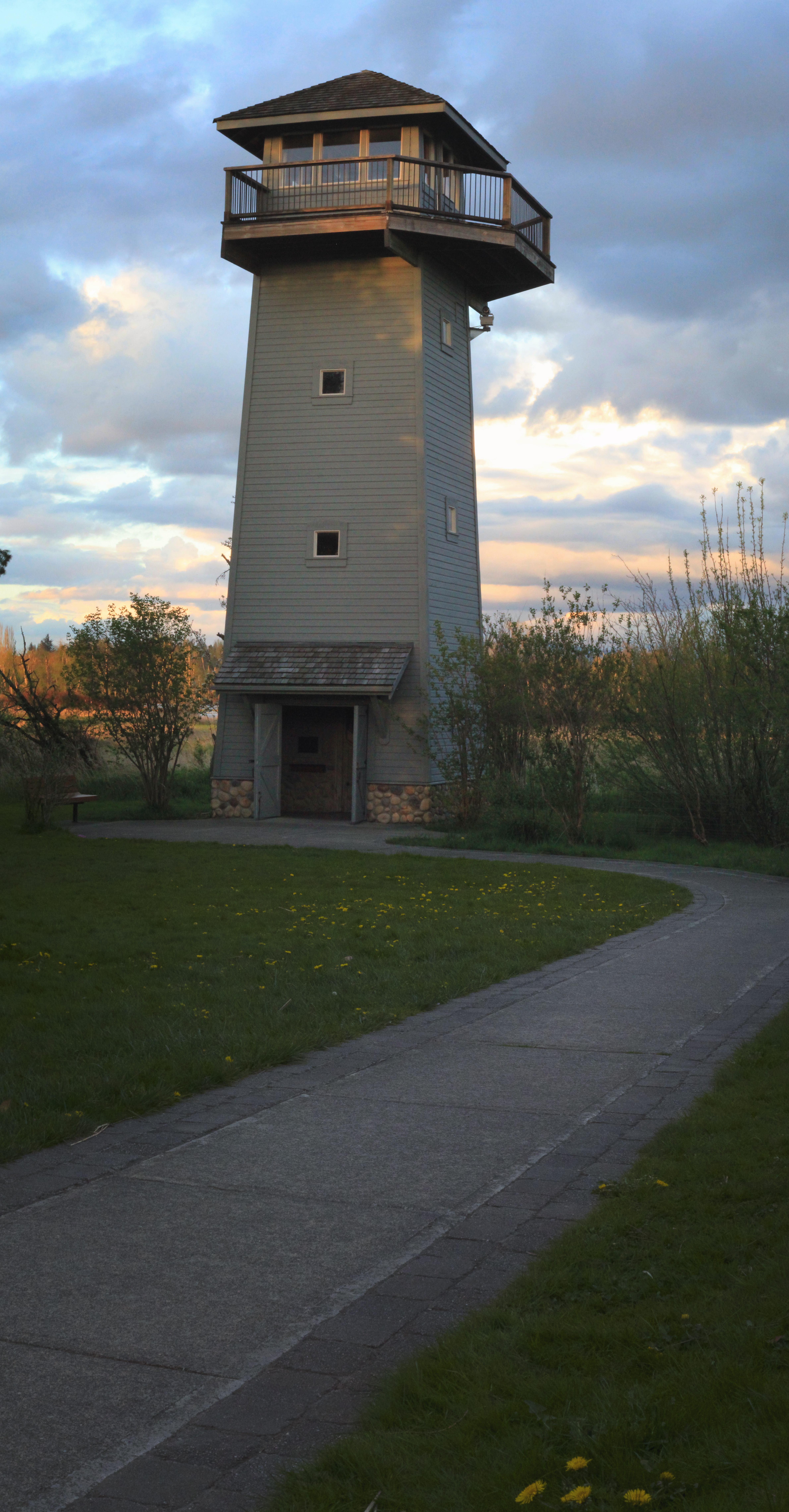 Take a Stroll through Hovander Homestead Park