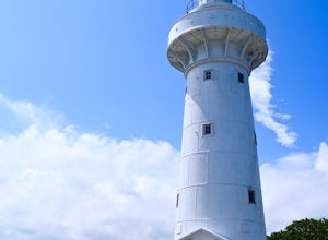 Visit Eluanbi Lighthouse (鵝鑾鼻燈塔) in Kenting National Park 