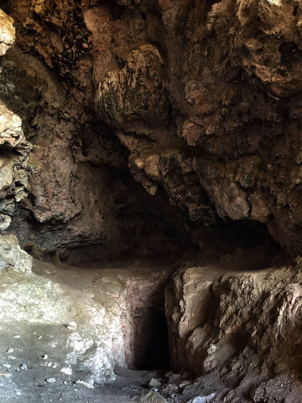 Monument Canyon and Broadway Cave