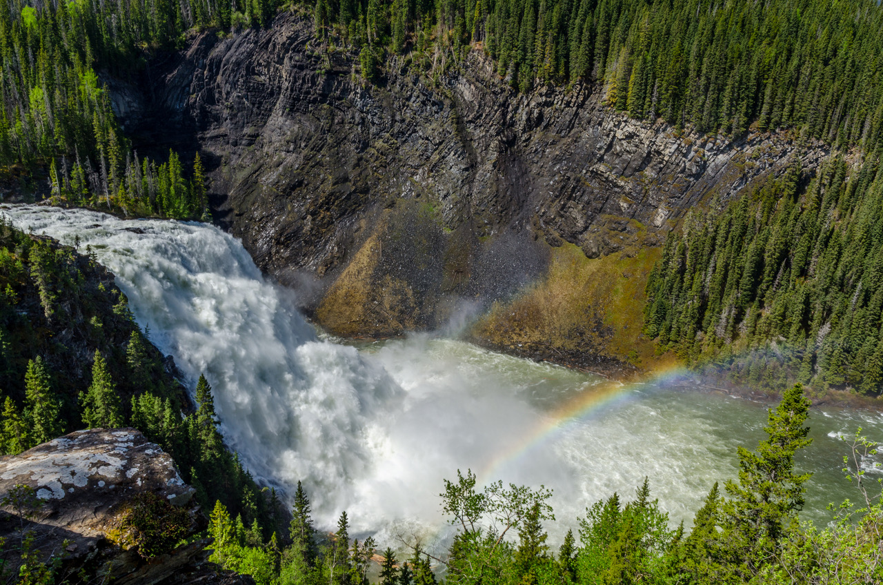 Photograph Kinuseo Falls, Upper Fraser, British Columbia
