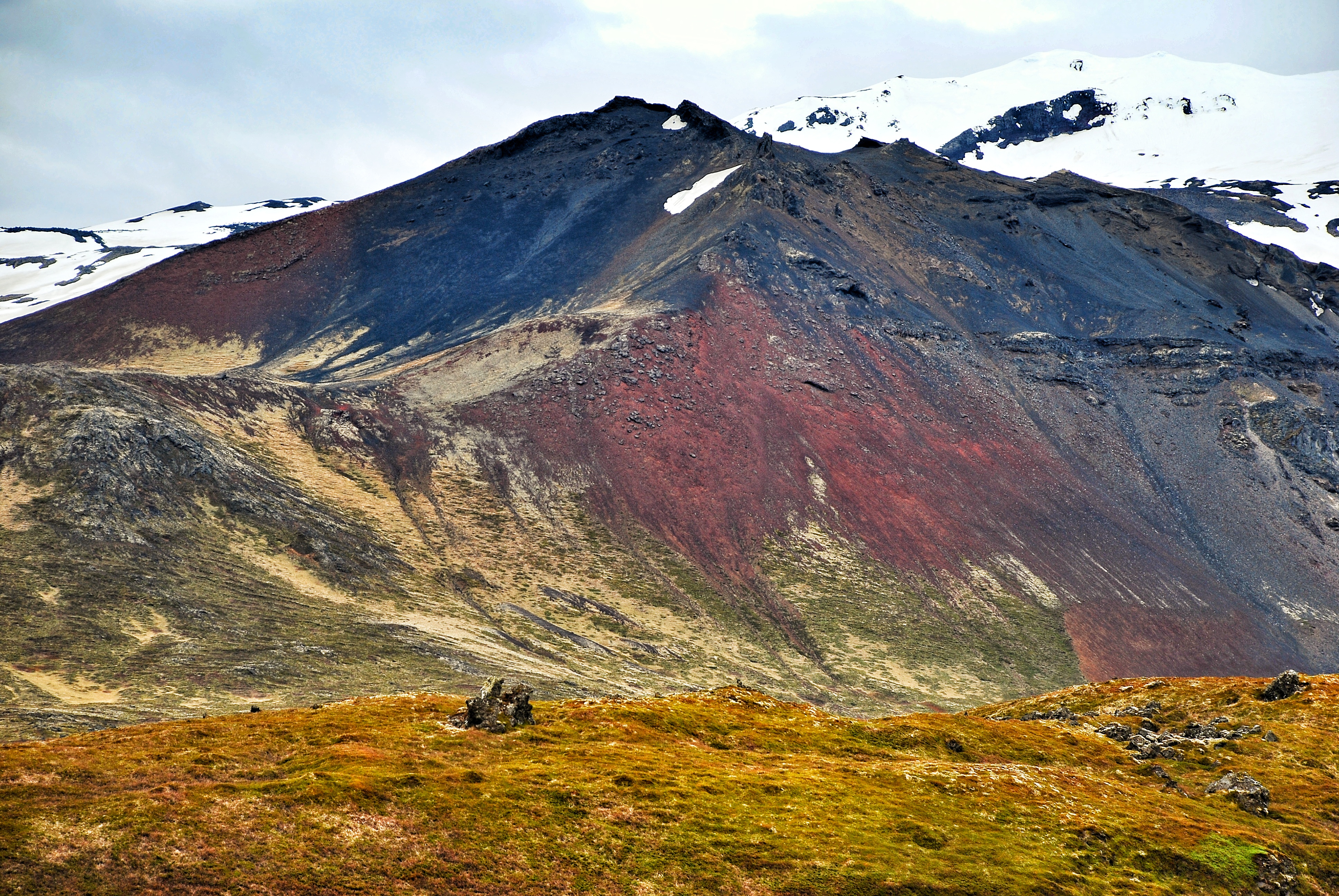 Explore Saxhóll Crater