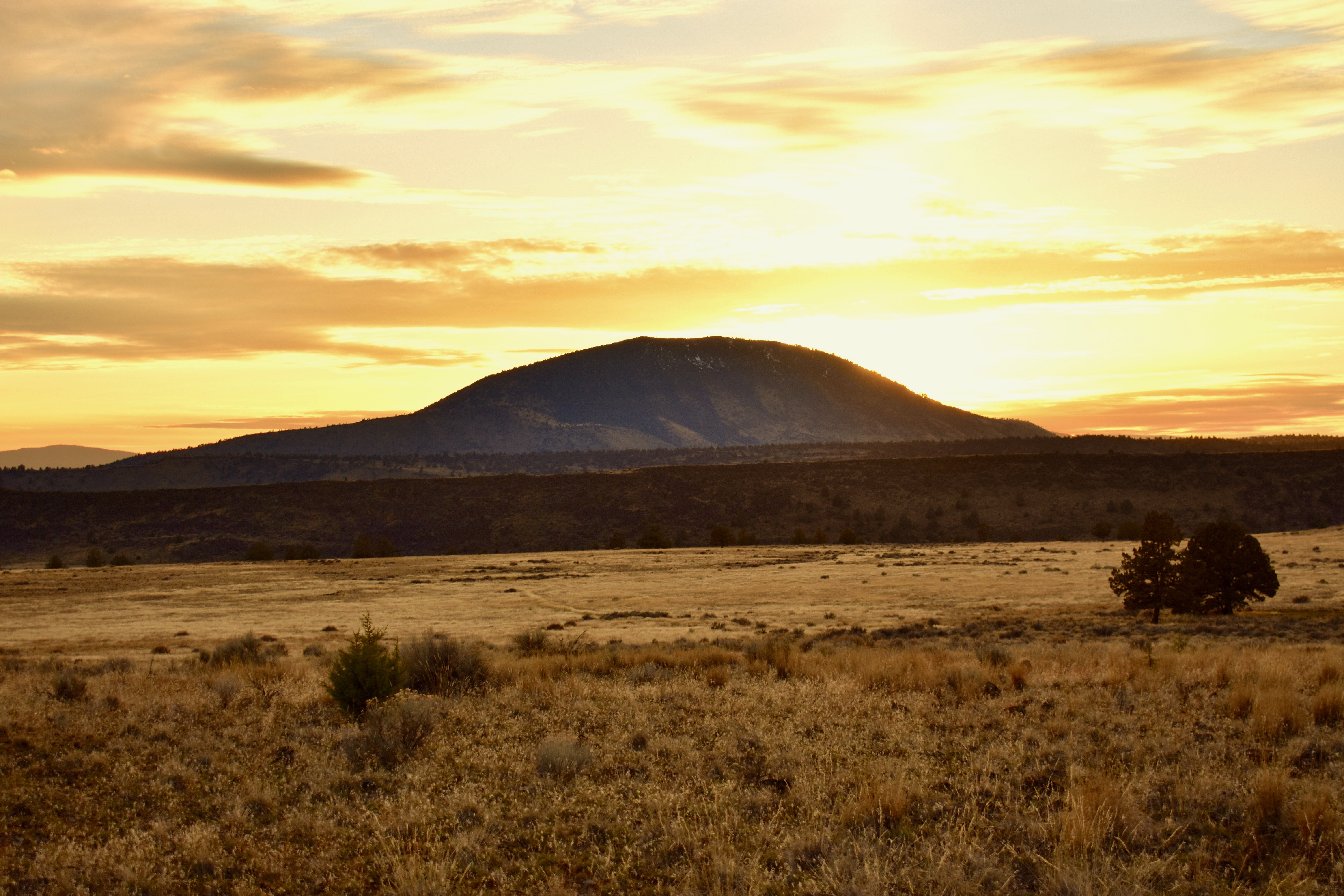 Hike Gillem's Bluff Trail in Lava Beds National Monument
