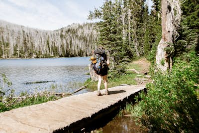 Backpack to Santiam Lake via Duffy Lake Trailhead