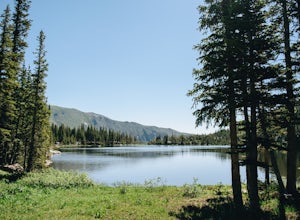 Hike to Diamond Lake in the Indian Peaks Wilderness
