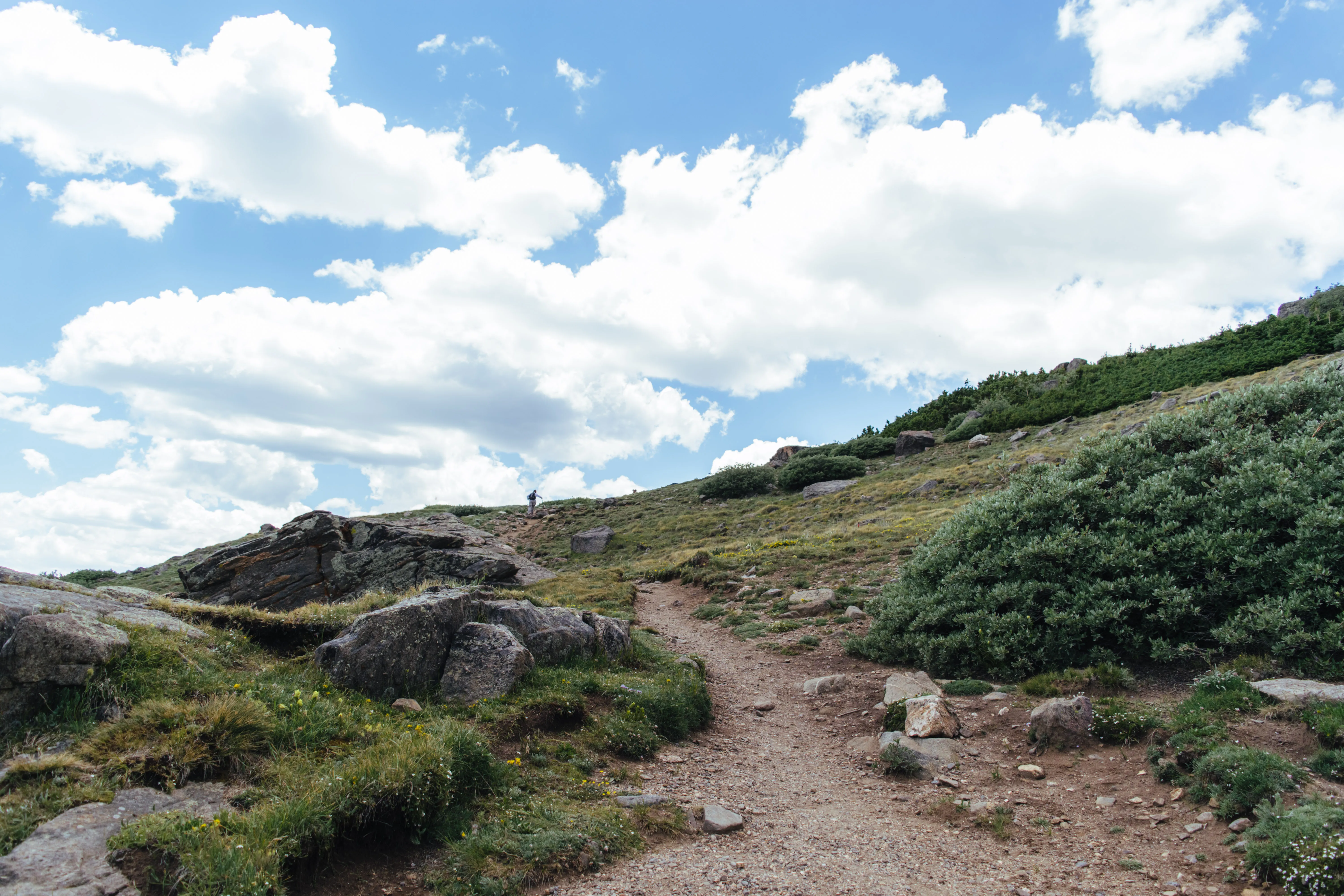 Hike to Square Top Lakes