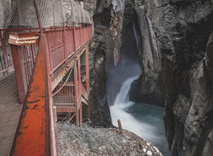 Explore Box Canyon Falls