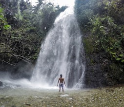 Hike to Kaeng Nyui Waterfall