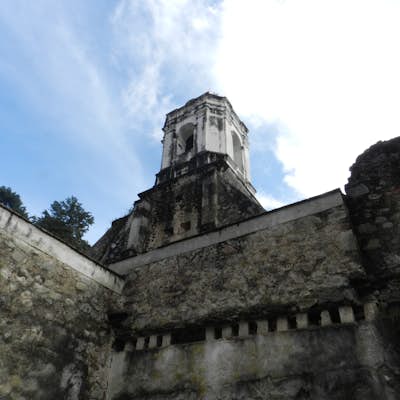 Explore Ex Convento de Los Leones