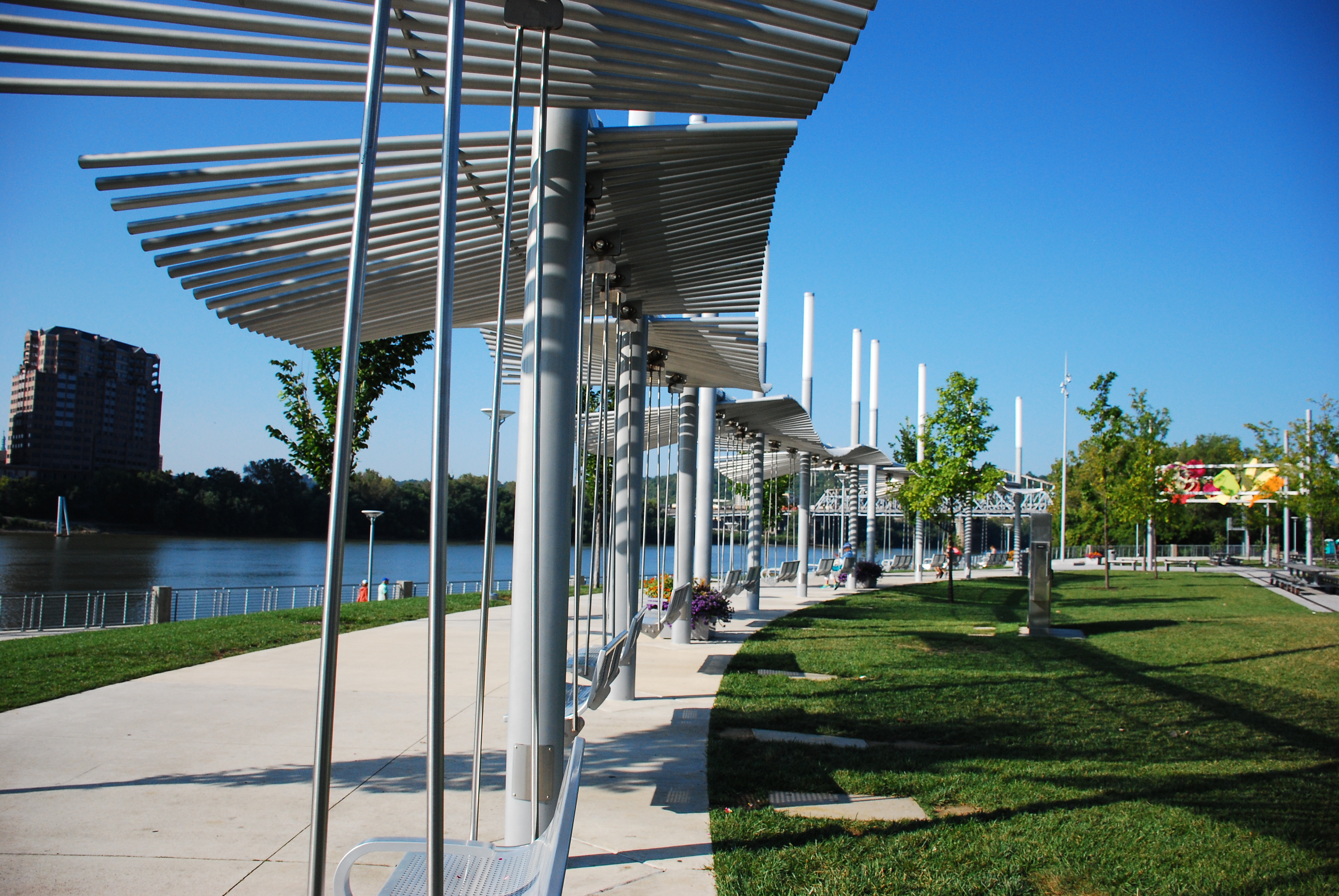 Walk around Smale Riverfront and Sawyer Point Parks