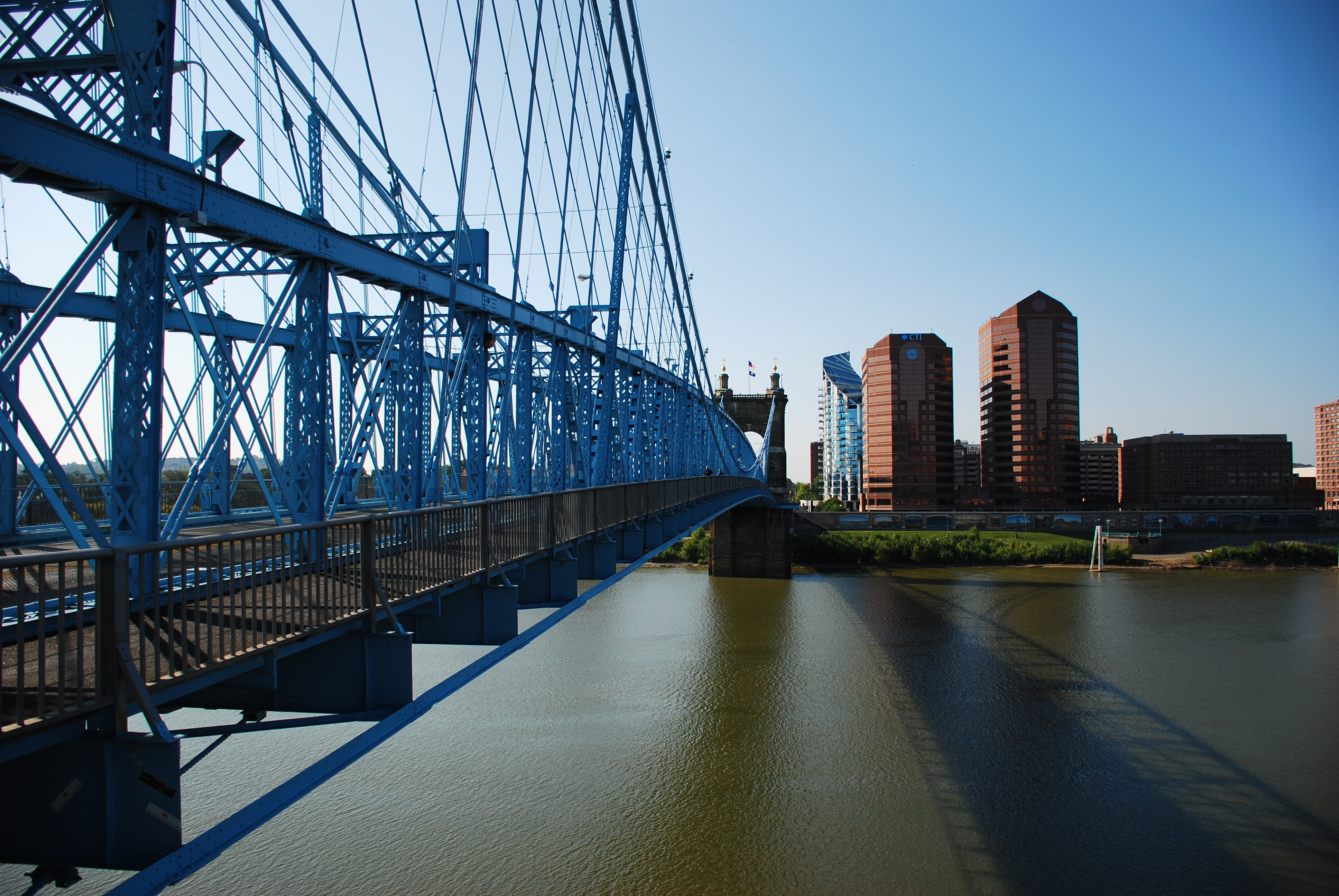 Walk around Smale Riverfront and Sawyer Point Parks