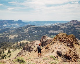 Climb Peep Sight Peak in the Carson-Iceberg Wilderness