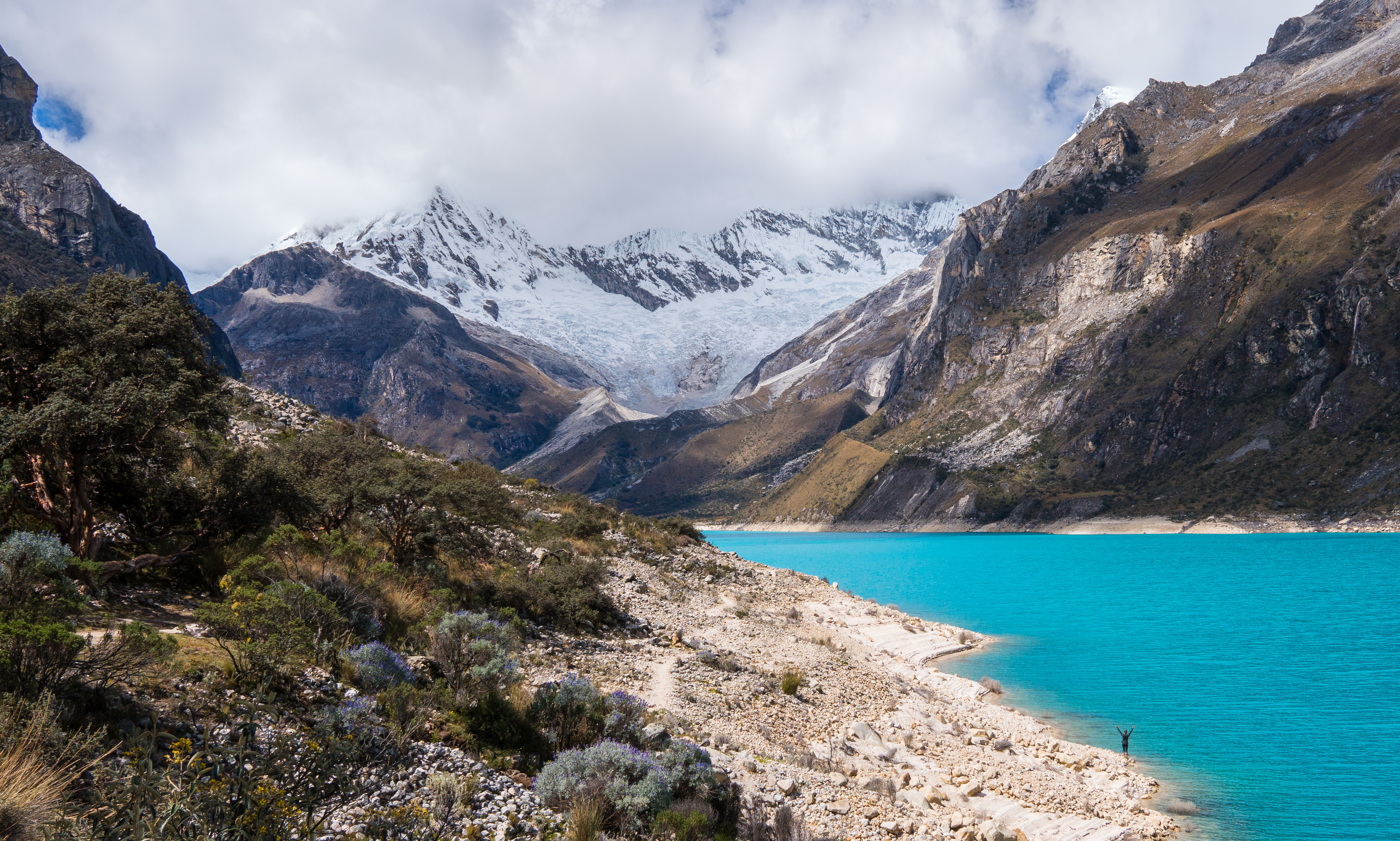 Hike Laguna Paron
