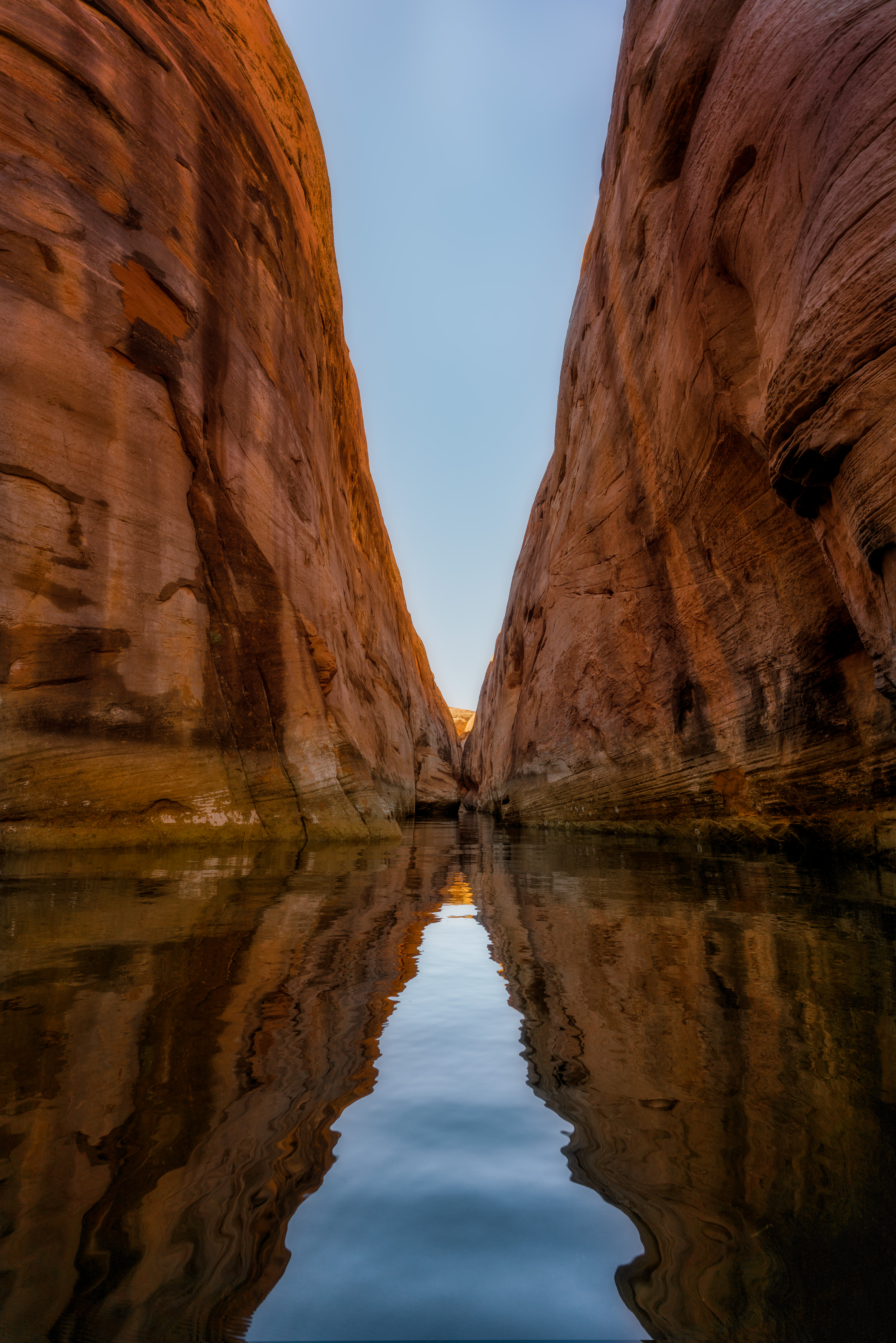 Kayak or SUP Lost Eden Canyon in Lake Powell