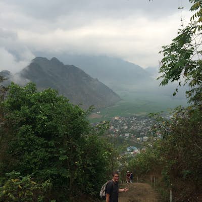 Hike to Chieu Cave in Mai Chau