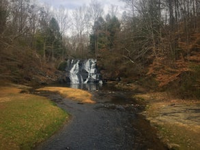 Explore Cane Creek Falls