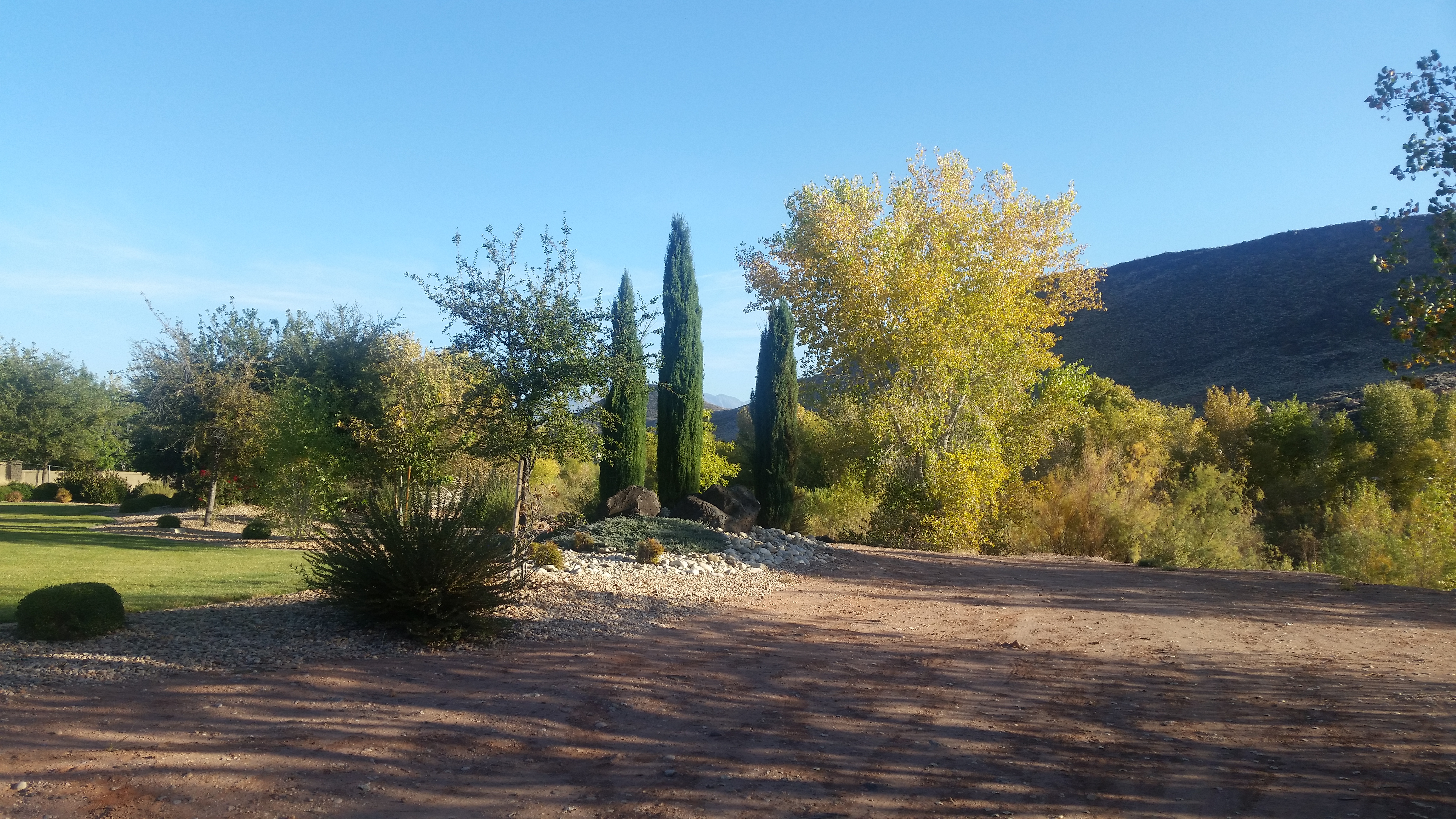 Run the Santa Clara River Trail to Tonaquint Park and Cottonwood Cove Park