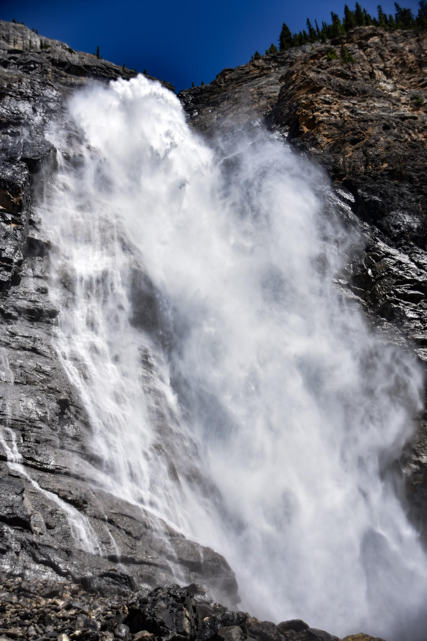 Takakkaw Falls