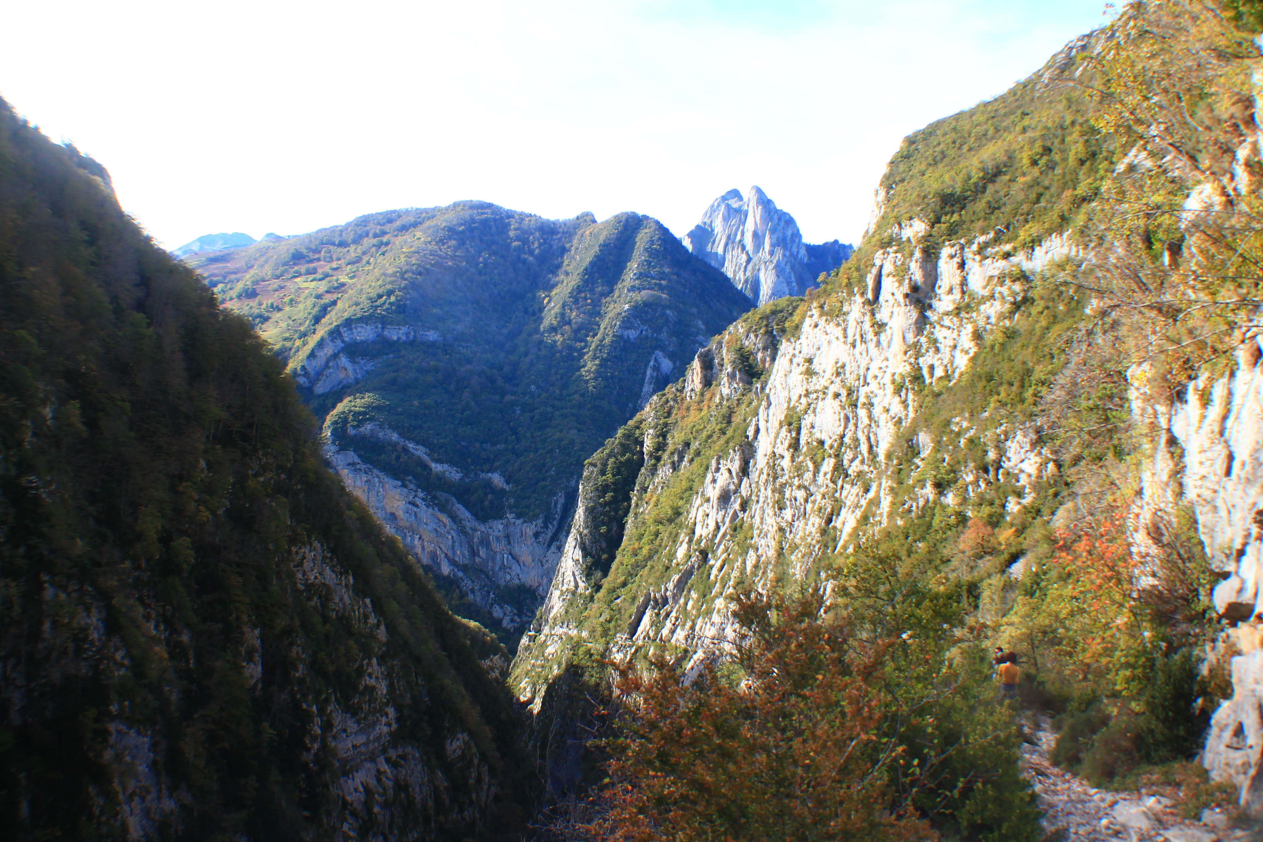 Hike through La Chemin de la Mature