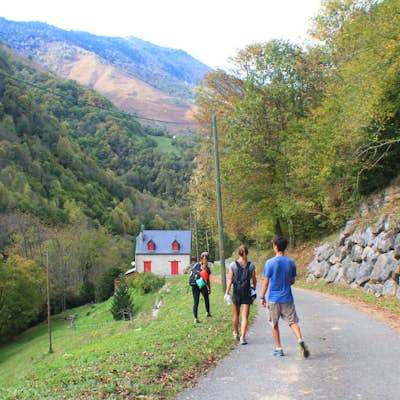 Hike through La Chemin de la Mature