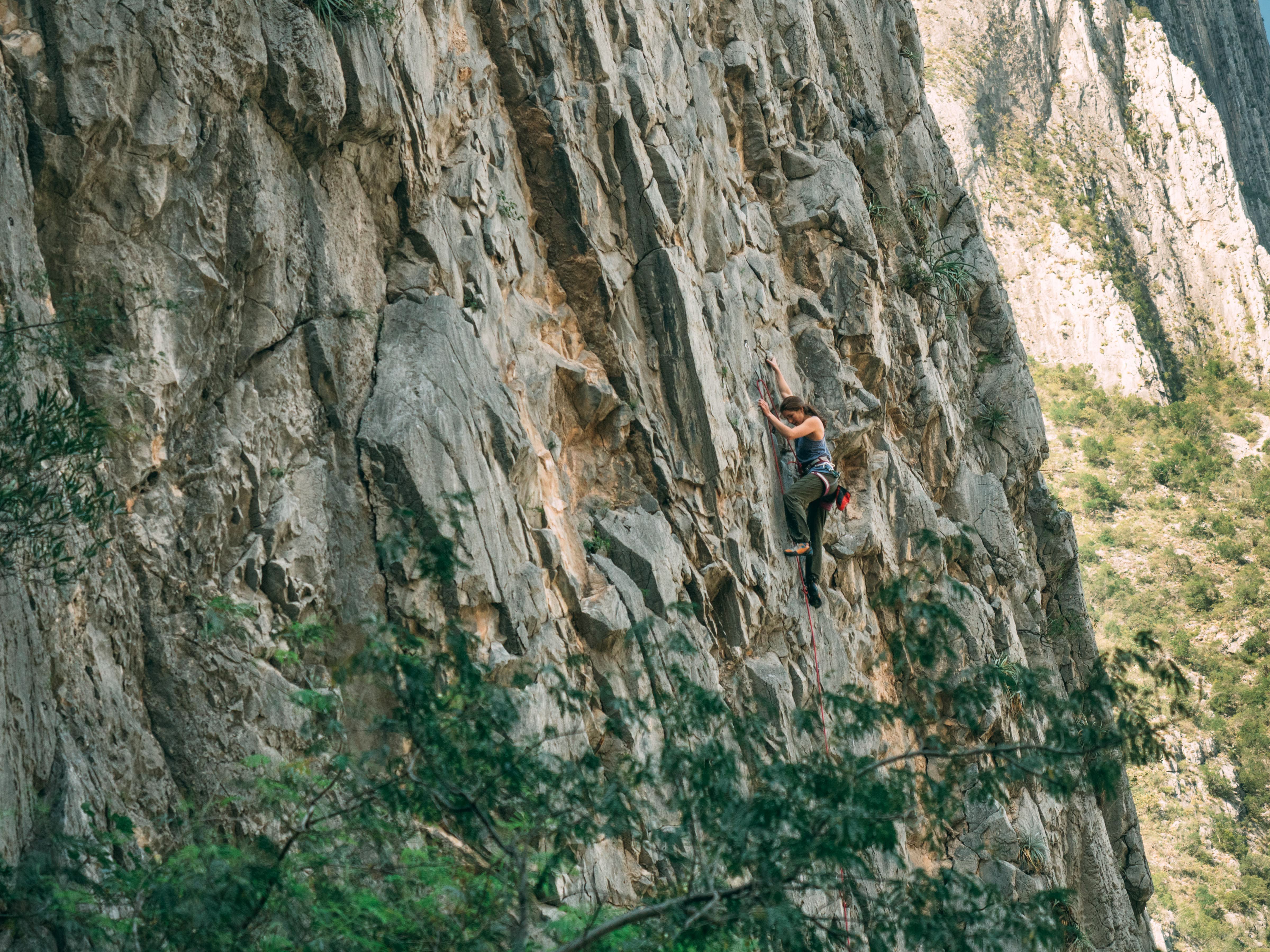 Climb Los Lobos Canyon in Potrero Chico