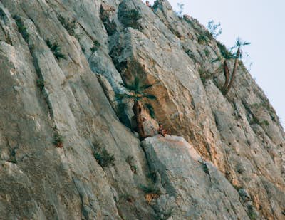 Climb Los Lobos Canyon in Potrero Chico
